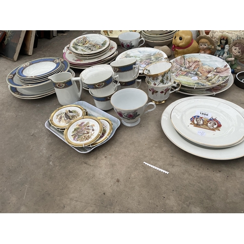 1880 - AN ASSORTMENT OF CERAMIC ITEMS TO INCLUDE A SMALL JARDINAIRE AND STAND, PLATES AND CUPS ETC