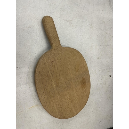 1 - A ROBERT THOMPSON MOUSEMAN OAK CHEESEBOARD