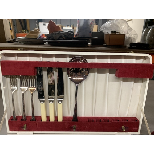 1242 - A CASED EPNS FLATWARE SET