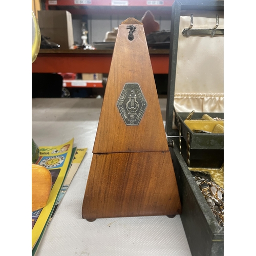 1249 - A VINTAGE SWISS WOODEN METRONOME