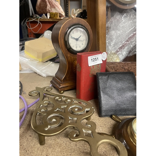 1251 - A MIXED LOT TO INCLUDE SPECTRUM CLOCK, EDWARDIAN INLAID BEDROOM CLOCK, CARVED WOODEN BOX ETC