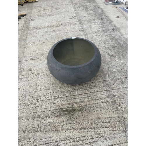 1597A - A GREY FIBRE GLASS SPHERICAL BOWL PLANTER (D:35CM)