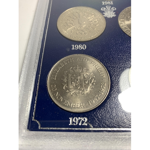 454 - A UNITED KINGDOM CROWNS 1965 - 1981 FIVE COIN SET