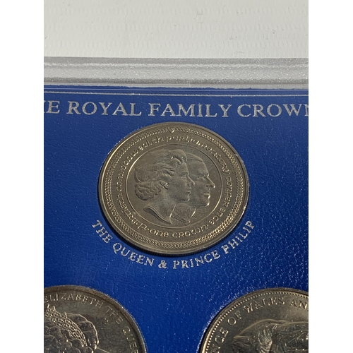 460 - A FIVE COIN SET OF THE ROYAL FAMILY CROWNS