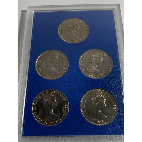 460 - A FIVE COIN SET OF THE ROYAL FAMILY CROWNS