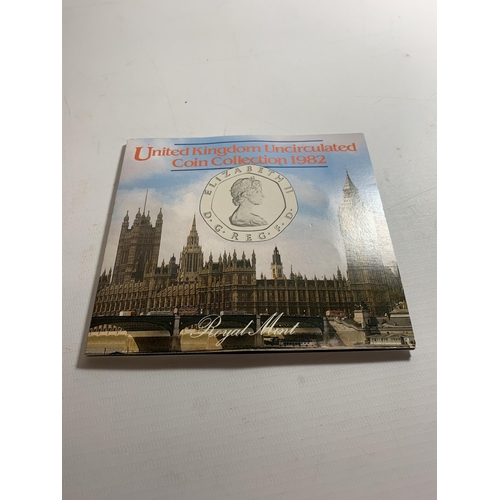 472 - A ROYAL MINT UNITED KINGDOM UNCIRCULATED COIN COLLECTION 1982