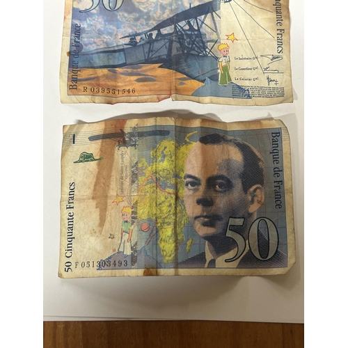 398 - THREE VINTAGE FRENCH BANKNOTES TO INCLUDE A 100 FRANC NOTE AND TWO 50 FRANC NOTES