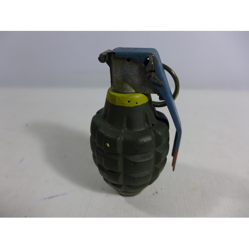 313 - A MID 20TH CENTURY 'PINEAPPLE' PRACTICE GRENADE