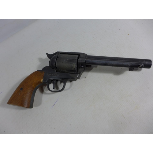 323 - A NON FIRING REPLICA COLT REVOLVER, 14CM BARREL, LENGTH 28CM