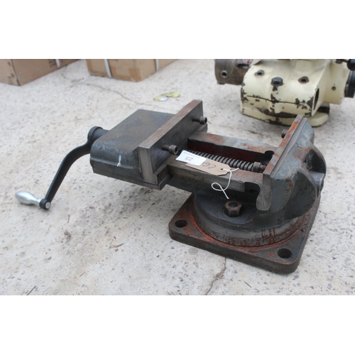 25 - SHAPER/MILL VICE (NO JAWS)  NO VAT