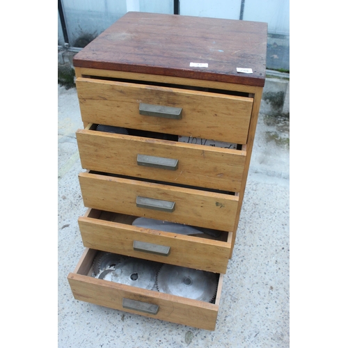 41 - CHEST OF DRAWERS INCLUDING CONTENTS OF ENGINEERING ITEMS  NO VAT