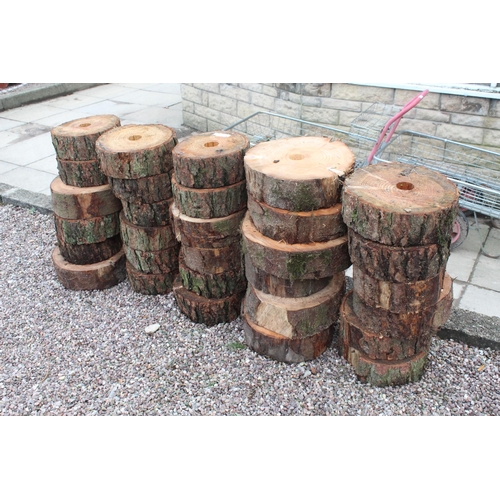 117A - 30 LOG TYPE CHRISTMAS TREE STANDS + VAT
