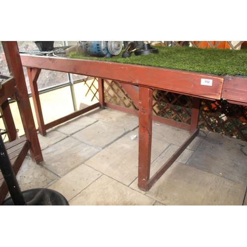 152 - 1 TABLE  + VAT