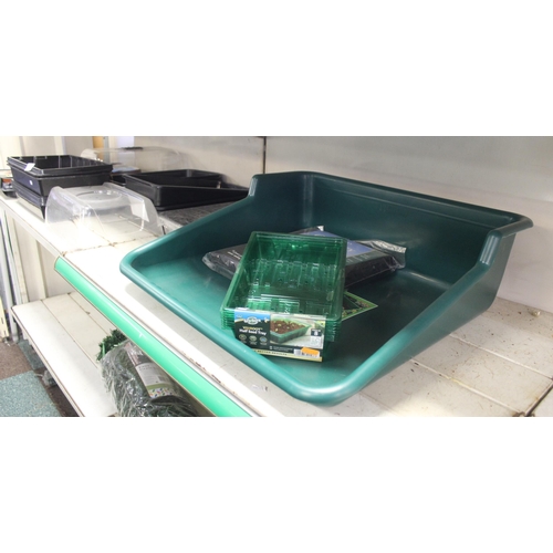 189 - QUANTITY OF SEED TRAYS  + VAT