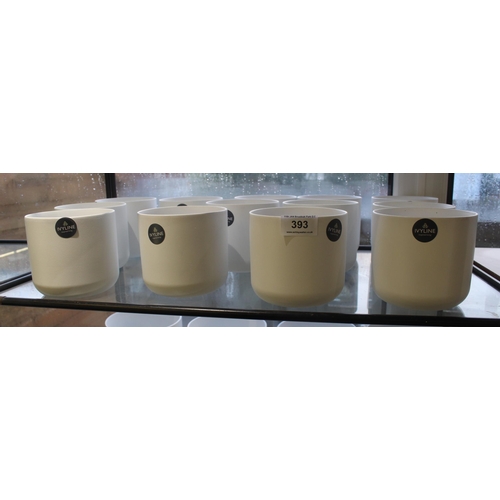 393 - 13 PLANT POTS  + VAT