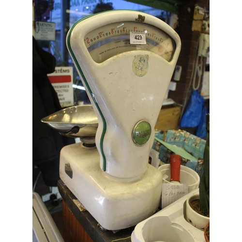 429 - AVERY FAN SCALES  + VAT