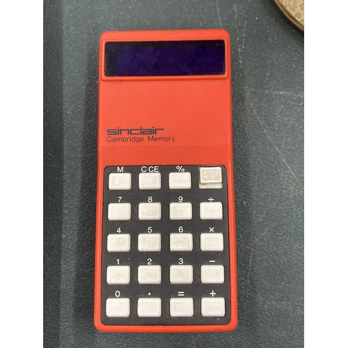 129 - A RARE RETRO SINCLAIR CAMBRIDGE MEMORY CALCULATOR