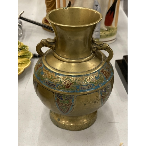 157 - A BRASS AND CLOISONNE TWO HANDLED VASE, HEIGHT 17CM