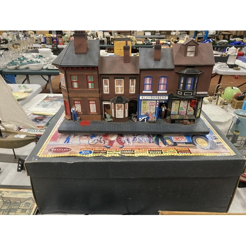 826 - A BRITAINS, CIRCUS STREET PARADE DIORAMA