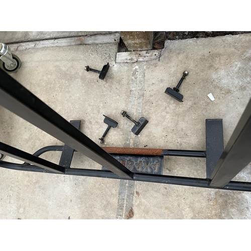 1891 - AN MCB 4X4 ROOF RACK WITH BRACKETS