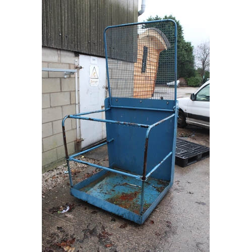 221 - TELEHANDLER CAGE NO VAT