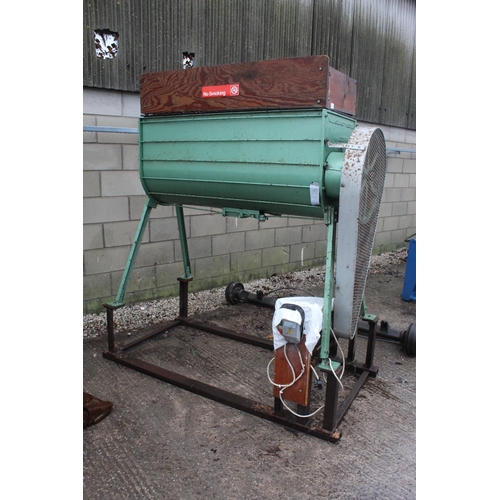 224 - W L HOLLAND SOIL/COMPOST MIXER 240V IN WORKING ORDER + VAT