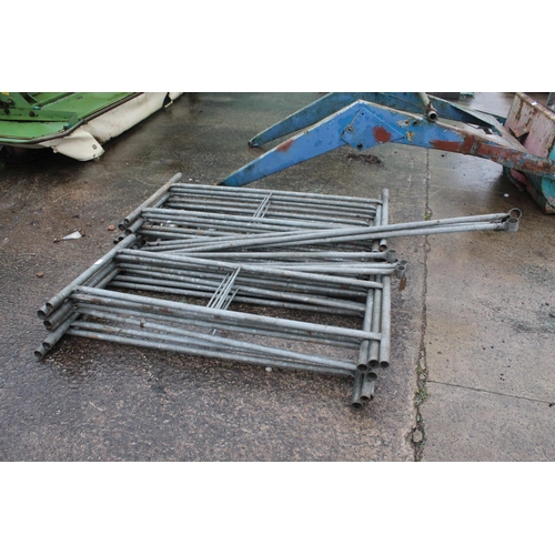 239 - QUICK FIT SCAFFOLD NO VAT