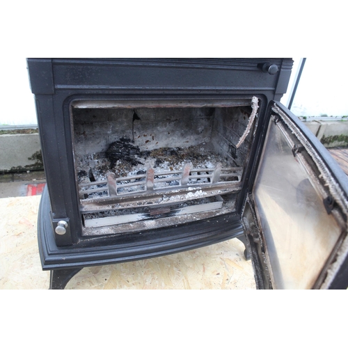 483 - LOG STOVE & PIPE NO VAT