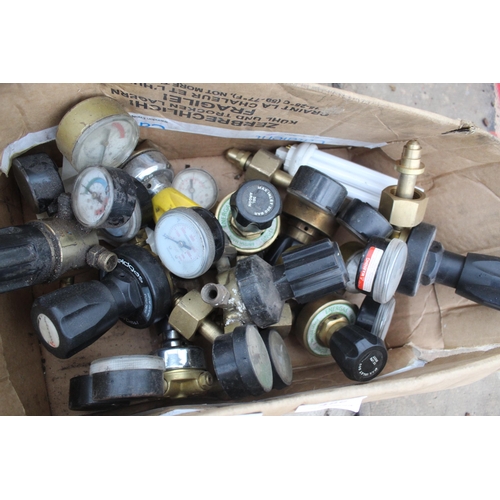 486 - GAS WELDING GAUGES (BOX) NO VAT