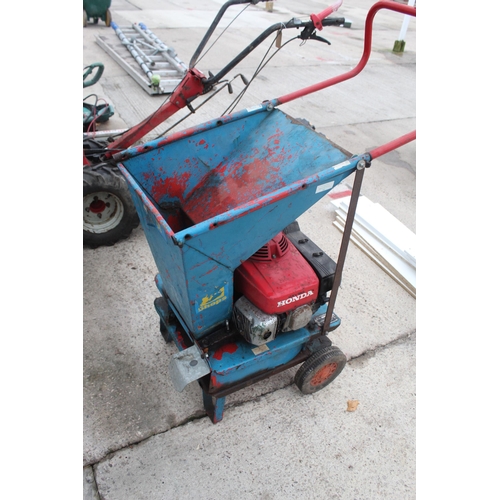 520 - HONDA SHREDDER + VAT