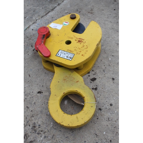 57 - 3 TONNE STEEL PLATE LIFTER NO VAT