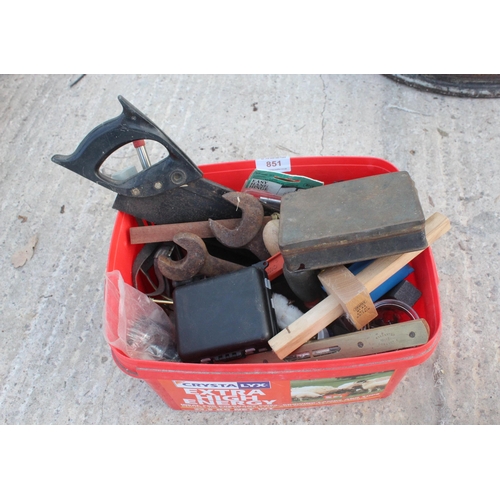 851 - A BOX OF VARIOUS TOOLS NO VAT