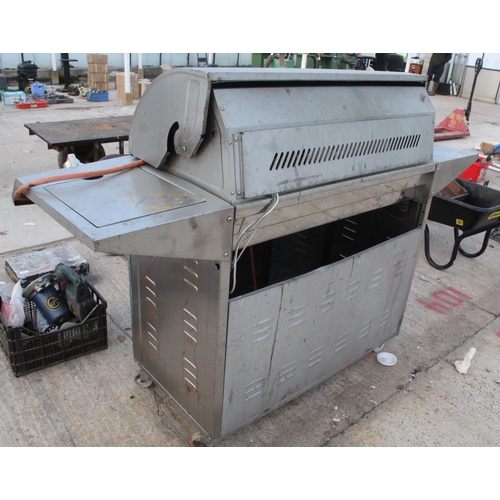 859 - A LARGE STAINLESS STEEL BBQ NO VAT