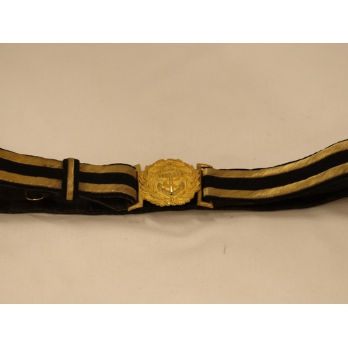 113 - A VINTAGE NAVAL OFFICERS BELT AND BUCKLE