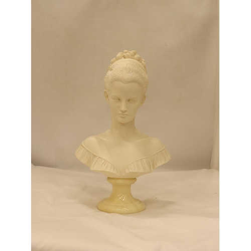 135 - A BUST OF A LADY ON A MARBLE PLINTH, HEIGHT 33CM