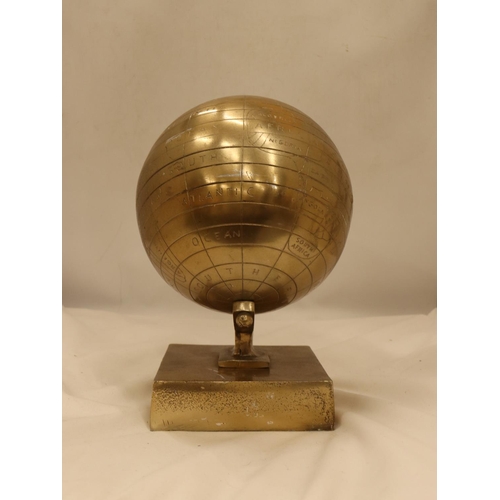 145 - A HEAVY VINTAGE UNUSUAL BRASS GLOBE ON PEDESTAL, HEIGHT 30CM