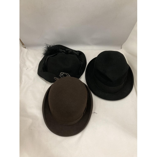 167 - A CHRISTY'S LONDON BOWLER HAT, SIZE 6 7/8, A G A DUNN & CO LTD TRILBY HAT PLUS A VINTAGE LADIES HAT