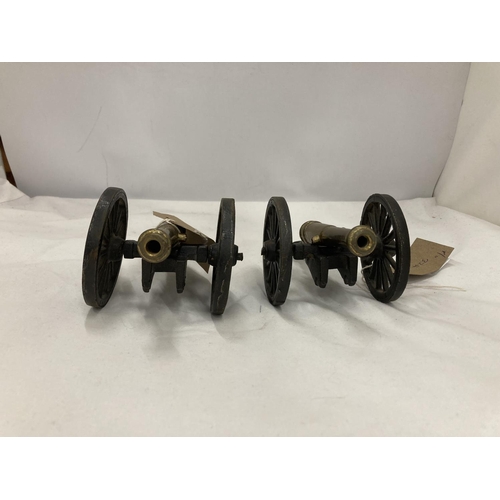 172 - A PAIR OF NON FIRING MODEL NAPOLEONIC WAR CANNONS, 12.5CM BARRELS, LENGTH 19CM