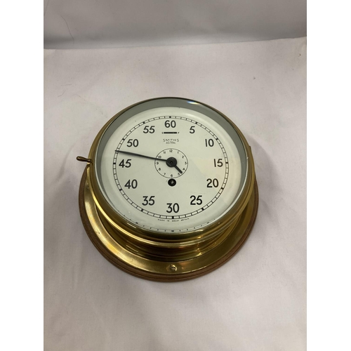 179 - A VINTAGE BRASS SMITHS ASTRAL WALL CLOCK, DIAMETER 29CM