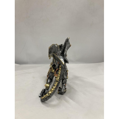 182 - A MECHANICAL STYLE DRAGON, HEIGHT 15CM, LENGTH 19CM