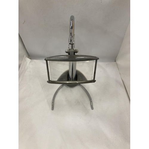 199 - A VERY HEAVY VINTAGE BAUUHAUS STYLER TABLE MAGNIFIER, HEIGHT 40CM