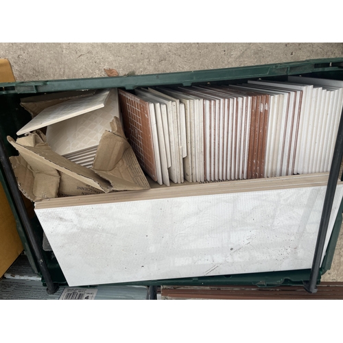 1810 - A PALLET OF VARIOUS BATHROOM/KITCHEN TILES