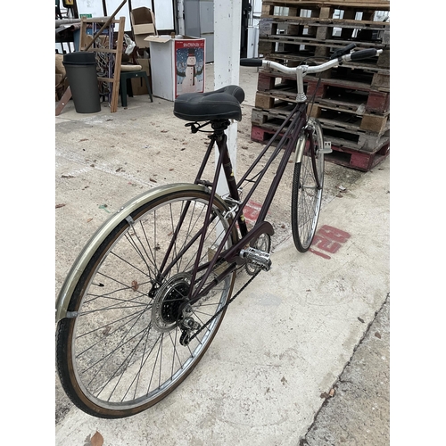 1878 - A VINTAGE 5 SPEED RALEIGH BIKE