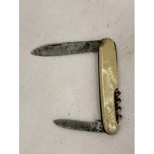 22 - A VINTAGE GERMAN SOUVENIR POCKET KNIFE