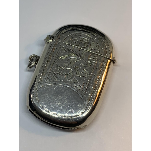 43 - A HALLMARKED BIRMINGHAM SILVER VESTA CASE