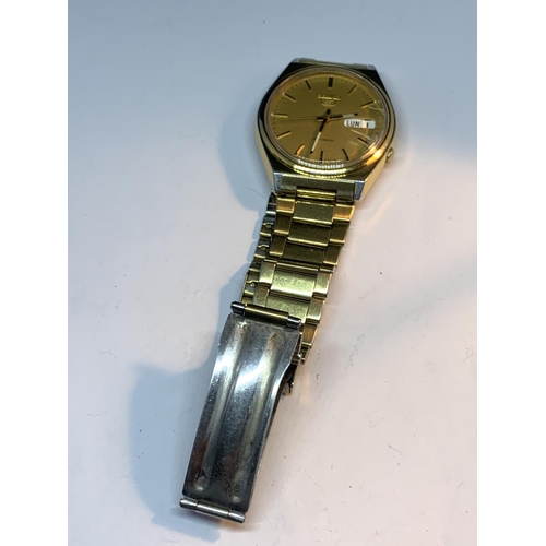 697 - A SEIKO AUTOMATIC WRIST WATCH SEEN WORKING BUT NO WARRANTY