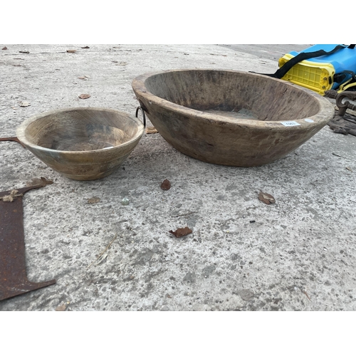 1963 - A LARGE VINTAGE TREEN BOWL AND A FURTHER SMALLER TREEN BOWL