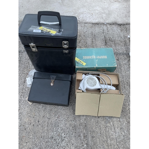 2476 - A KODAK CAROUSEL PROJECTOR AND A MORPHY RICHARDS HAIR DRYER ETC