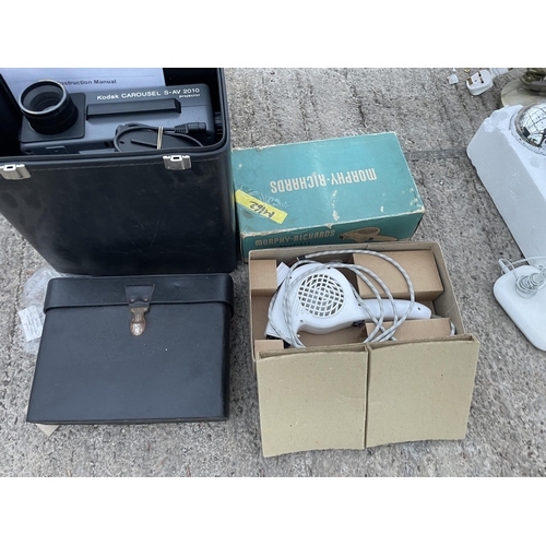 2476 - A KODAK CAROUSEL PROJECTOR AND A MORPHY RICHARDS HAIR DRYER ETC