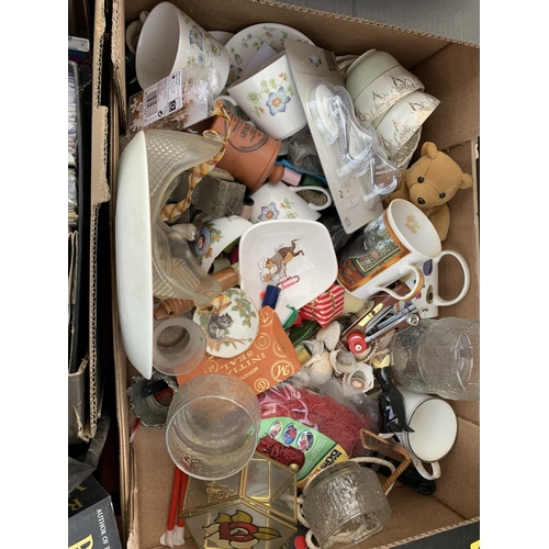 2324 - AN ASSORTMENT OF HOUSEHOLD CLEARANCE ITEMS TO INCLUDE CERAMICS AND BOOKS ETC